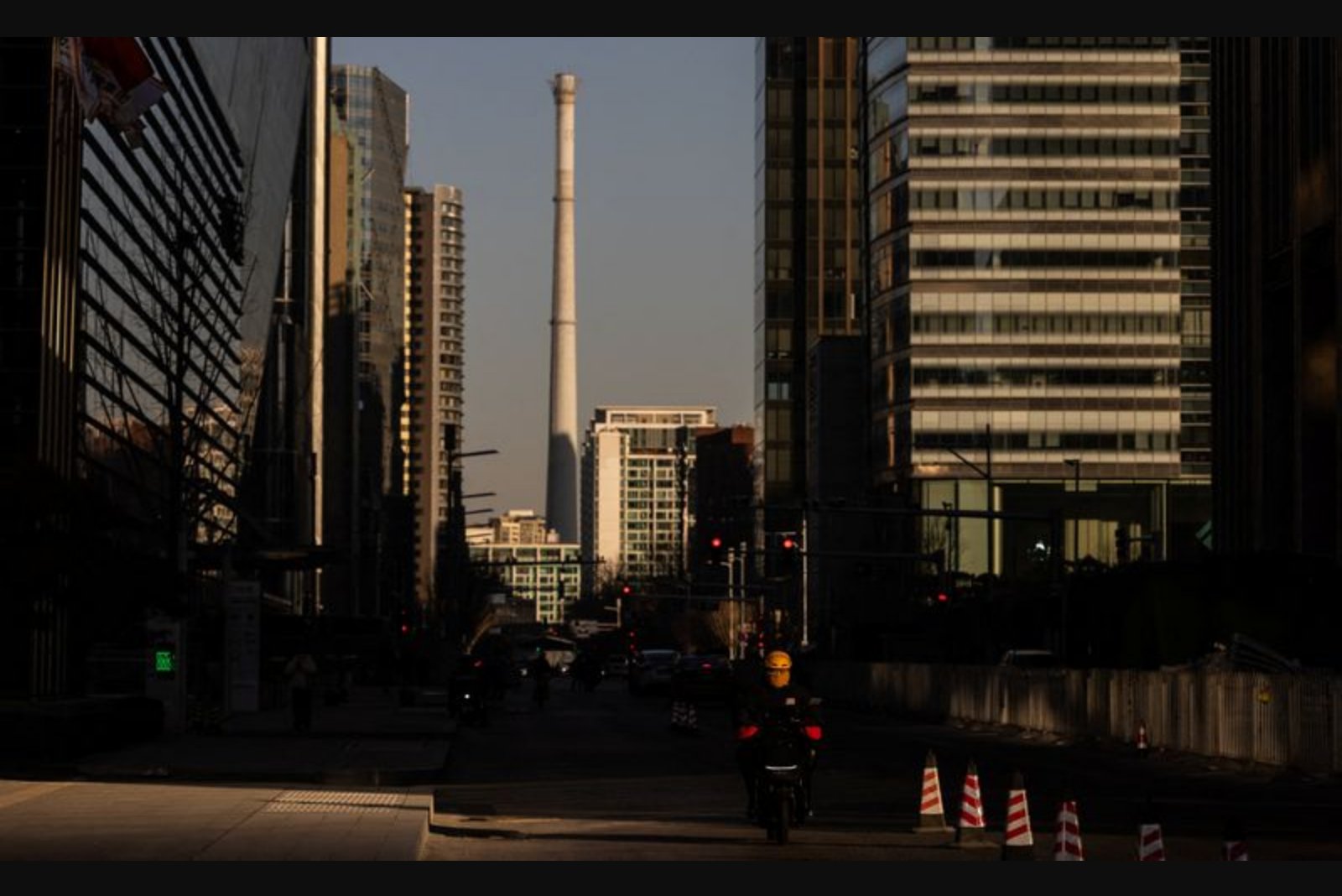 China Posts First Drop in Fiscal Revenue Since 2020 as Property Slump and Weak Consumption Bite