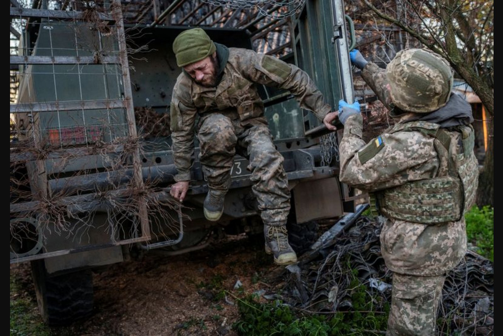 Fighting Encroaches on Outskirts of Kostiantynivka, Ukrainian Commander Says