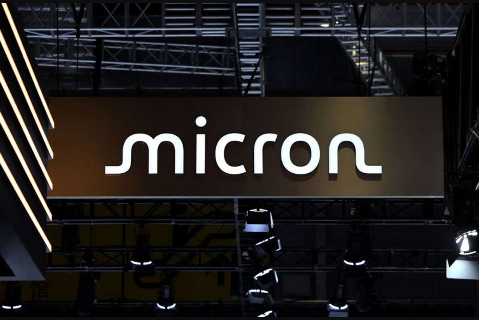 Micron Stock Retreats After Management Raises Multi-Billion Dollar Capacity Plans Despite Strong AI-Driven Results