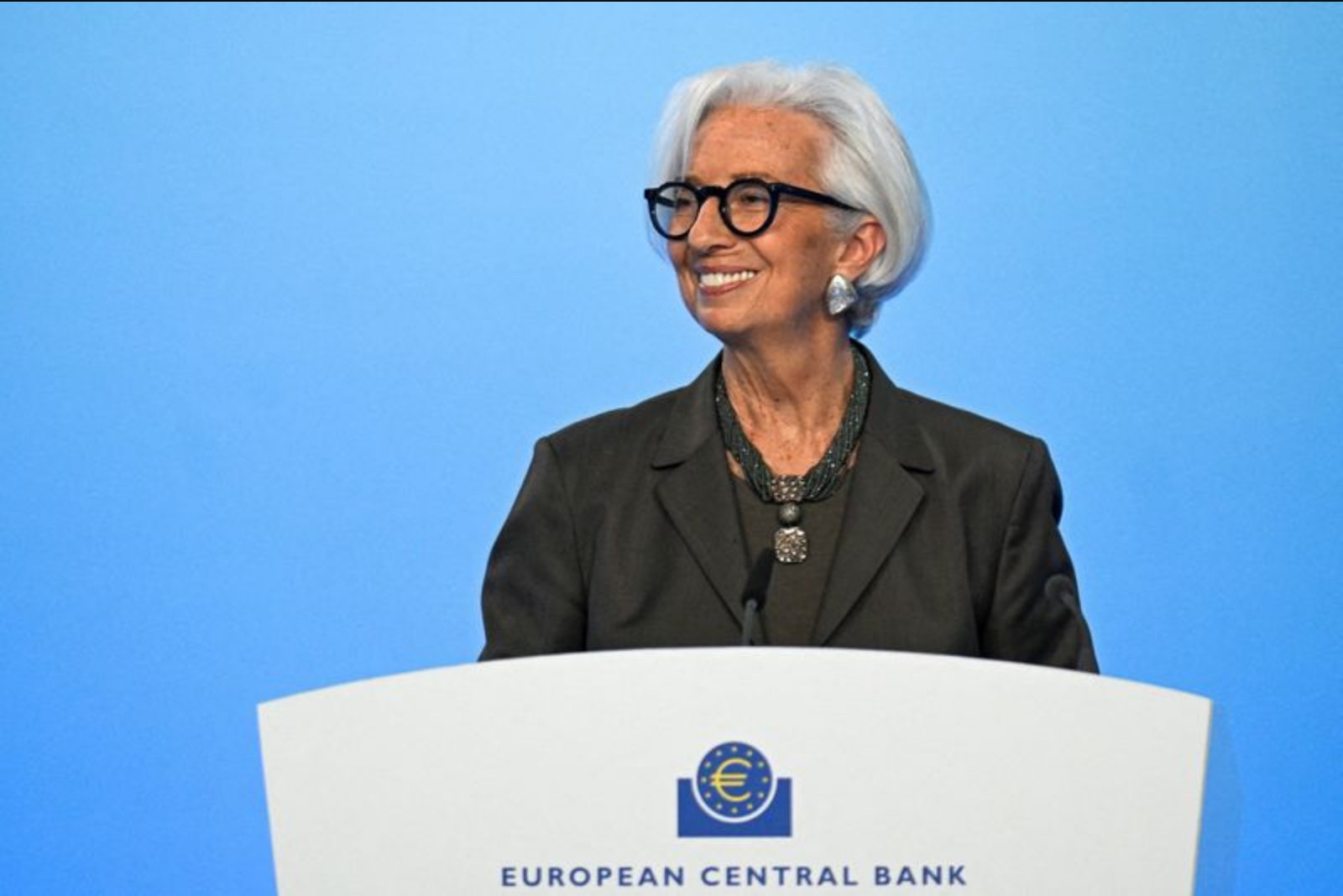 Lagarde Tells Colleagues She Remains Focused on ECB Role