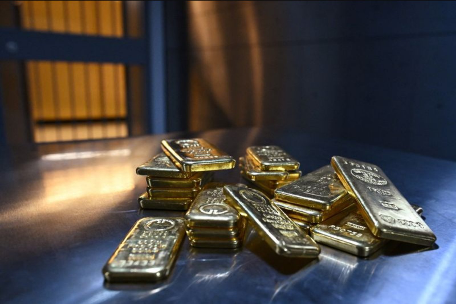 Commodities Sell-Off Accelerates After Fed Chair Pick; Gold, Silver, Oil and Base Metals Slide