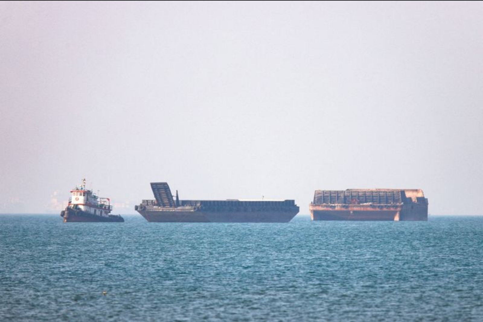 Truce Falters as U.S. and Iran Clash for Control of the Strait of Hormuz