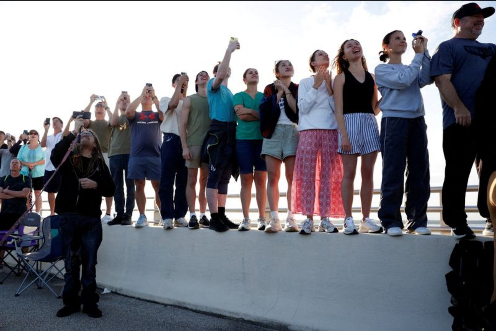 Artemis II Ignites Cross-Partisan Awe as Crew Nears Pacific Splashdown