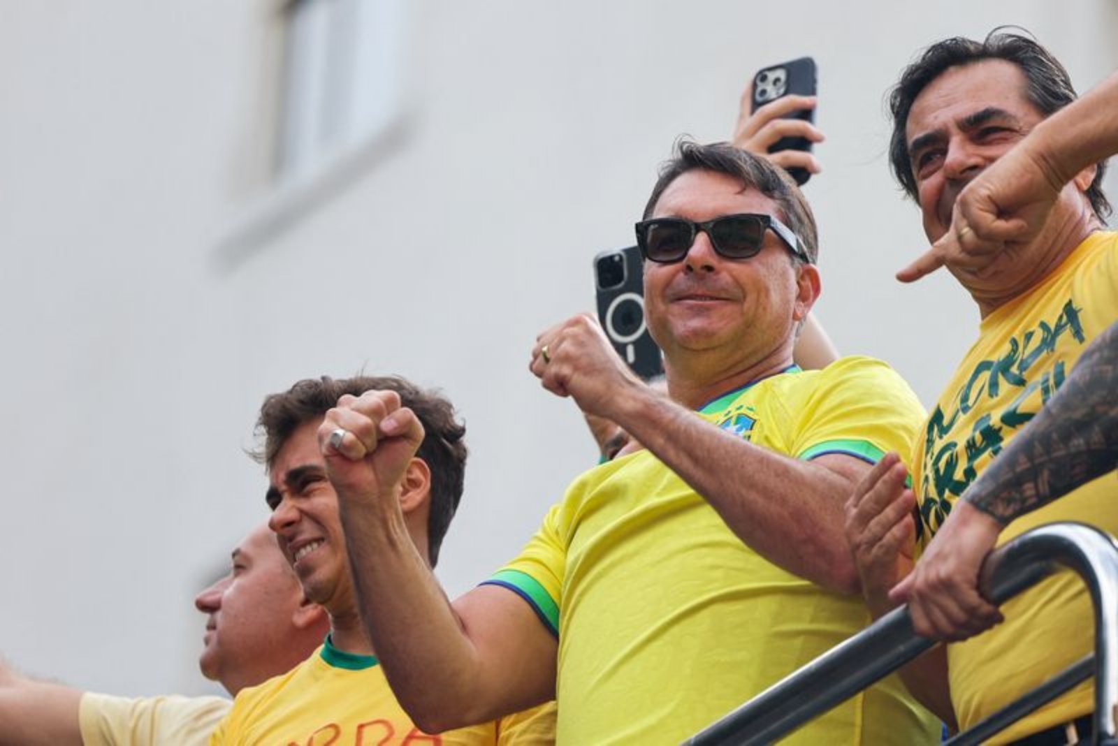 Datafolha Poll Shows Lula and Flavio Bolsonaro Neck-and-Neck in Hypothetical Runoff