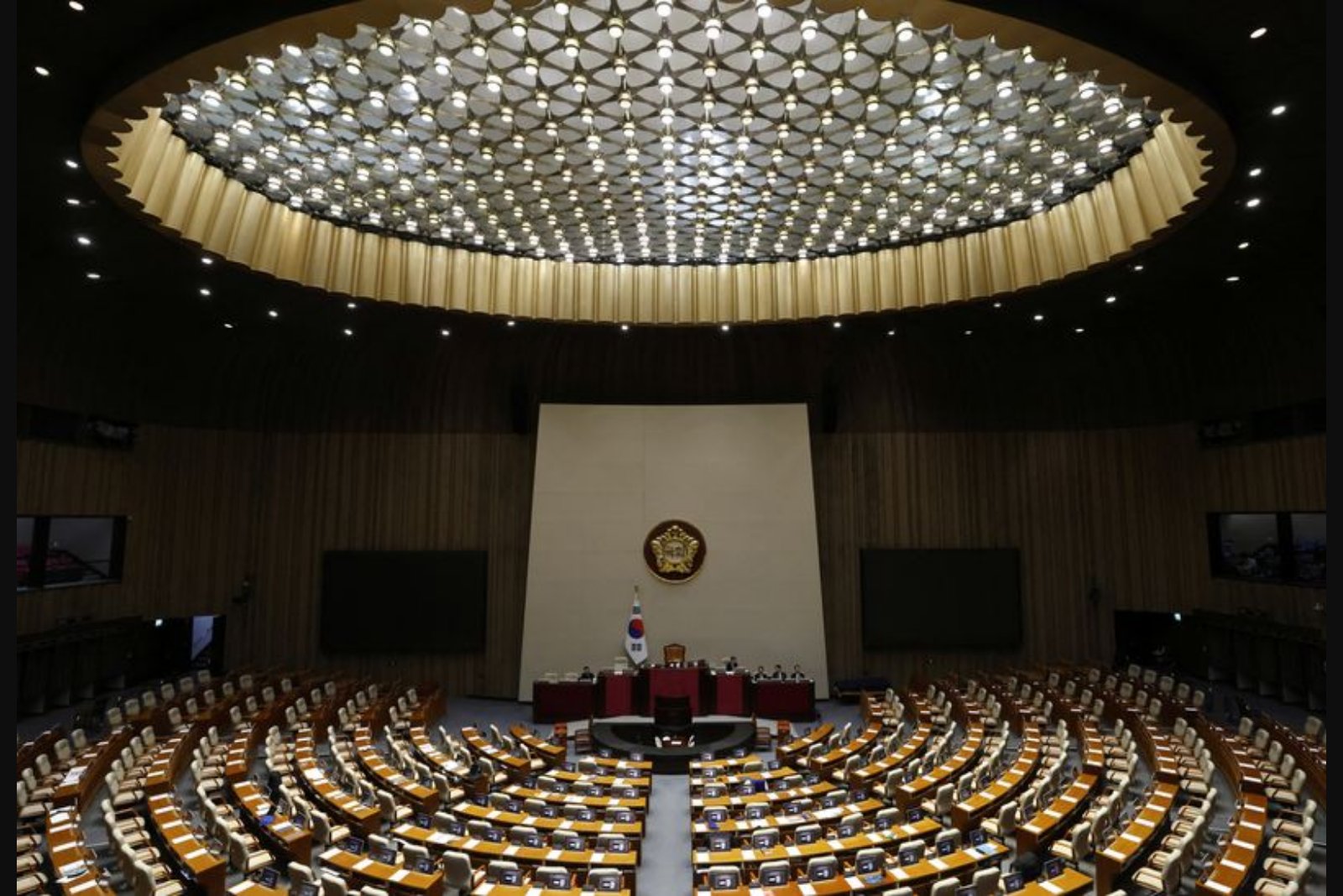South Korea's Parliament Pauses Vote on Constitutional Change Targeting Martial Law