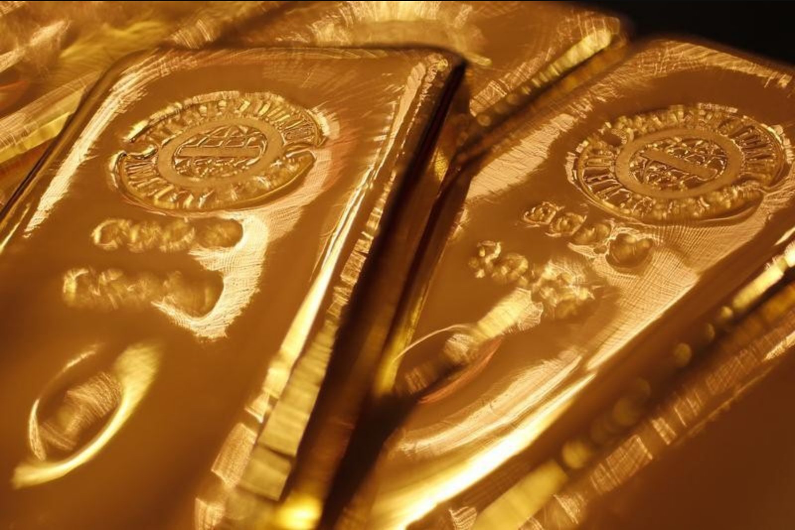 UBS Keeps Bullish Stance on Gold as Upside Risks Accumulate