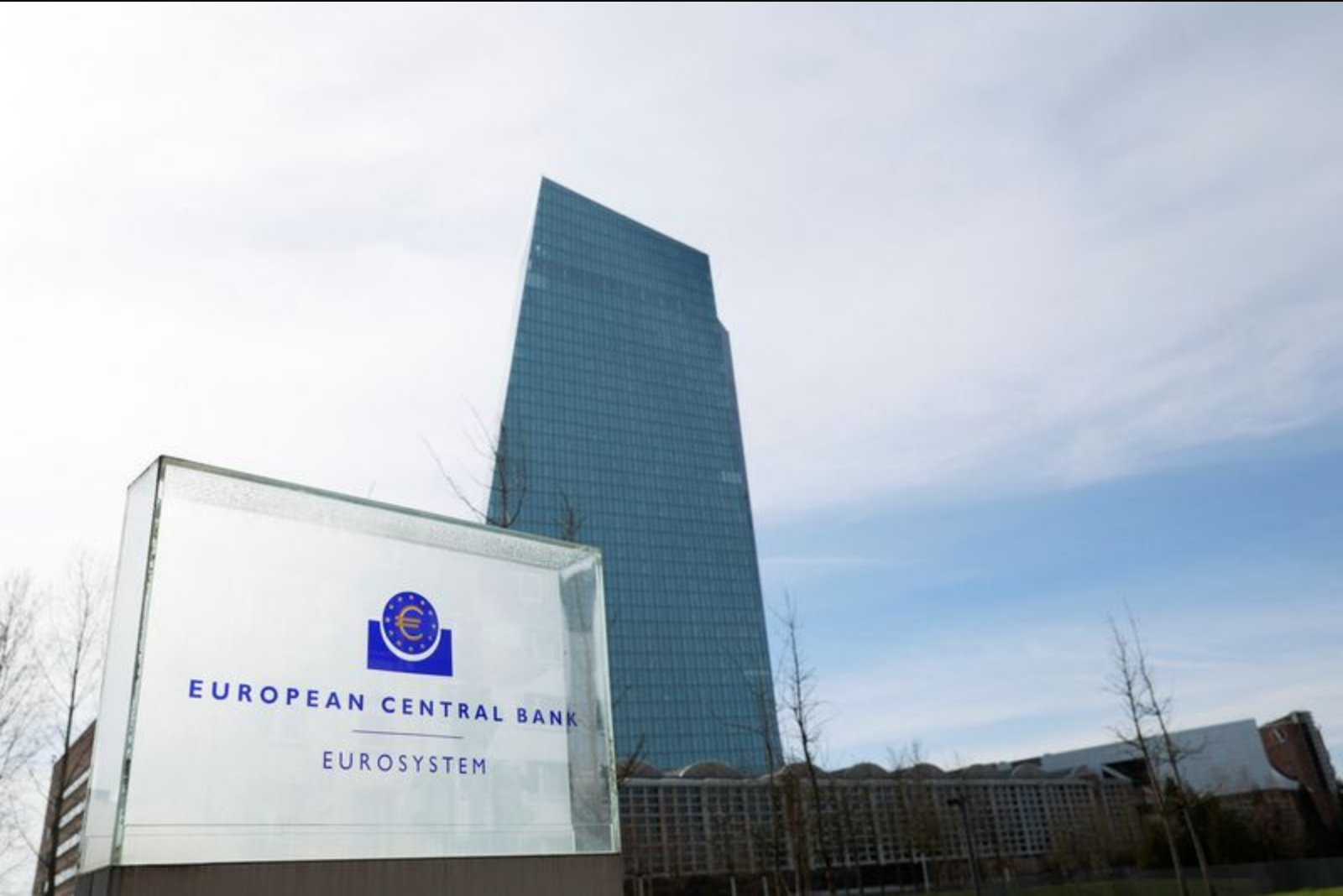 ECB Governing Council Member Warns Middle East Conflict Heightens Euro Zone Recession Risk