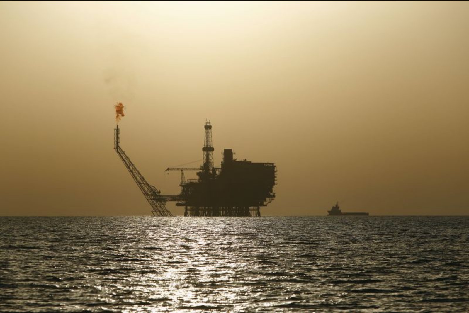 Saudi Red Sea Oil Flows Hold Steady After Pipeline Pumping Station Hit