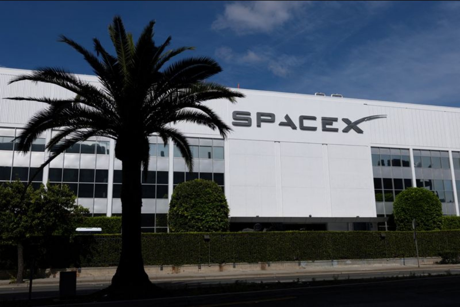 SpaceX Prospectus Signals Risk of Market Exclusion Tied to Probes of xAI’s Sexualized AI Images