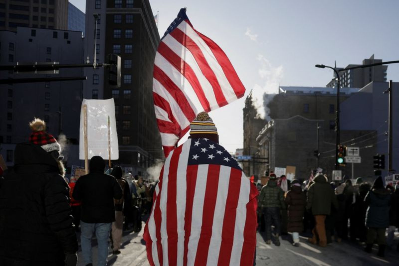 Minneapolis Shootings Amplify Political Debate Over Federal Immigration Enforcement