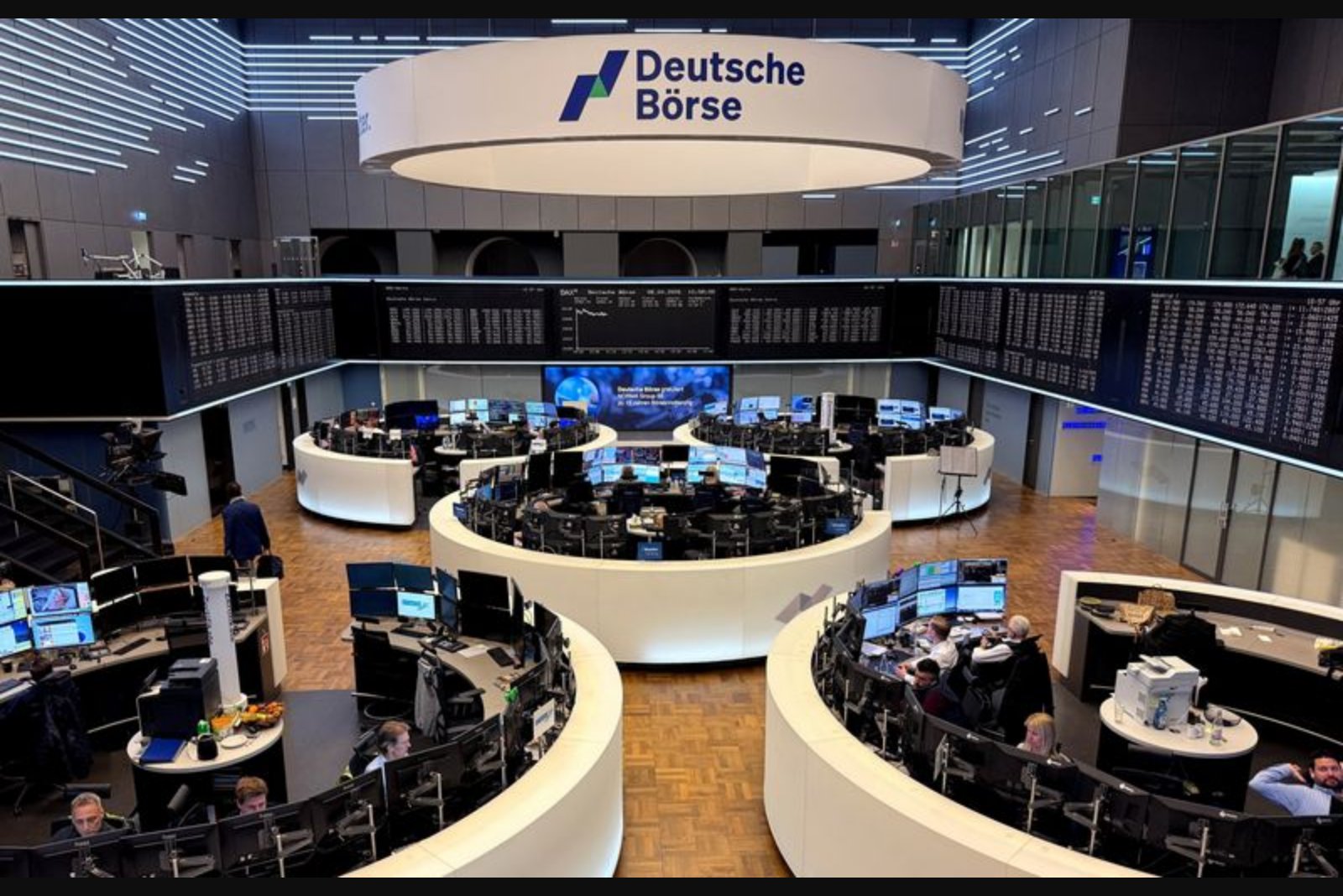 Markets Keep Focus on Earnings as Ceasefire Uncertainty Fails to Rattle Risk Appetite