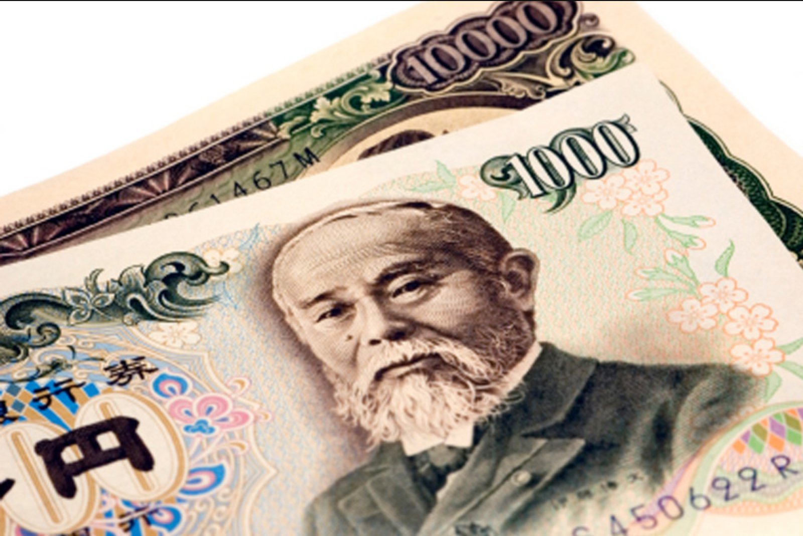 Carry Trades Rebound as Market Calm Spurs Demand for Higher-Yield Currencies