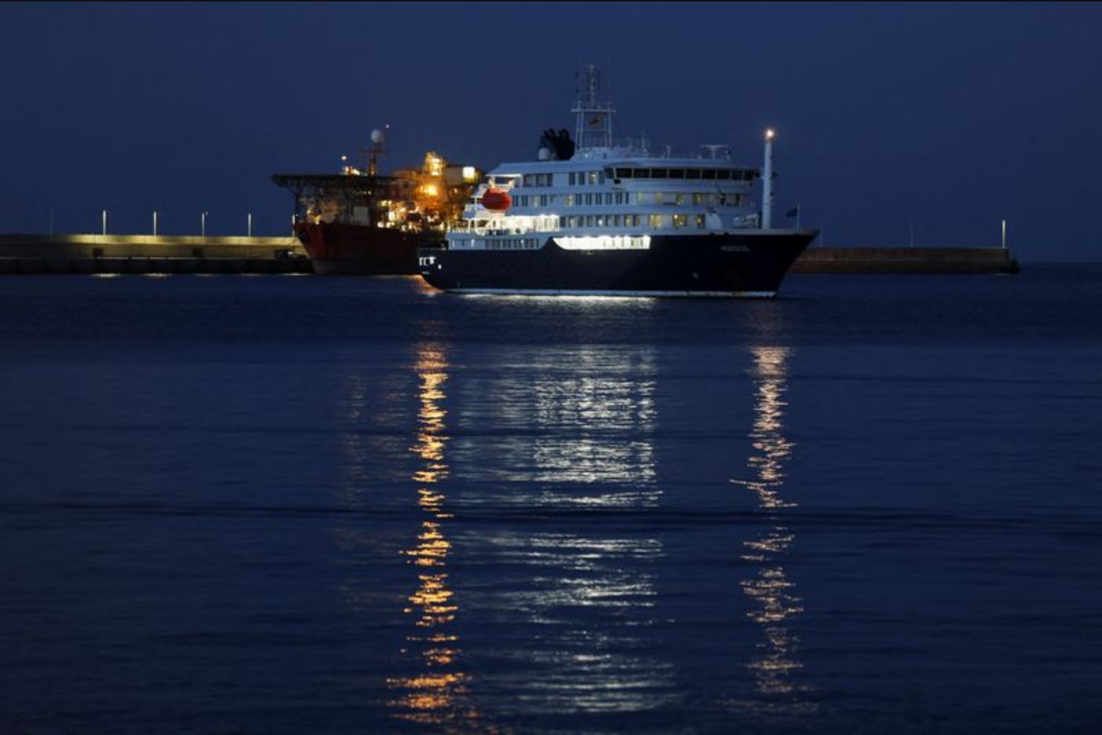 Evacuation of Virus-affected Cruise Ship to Conclude Monday as Nations Repatriate Passengers