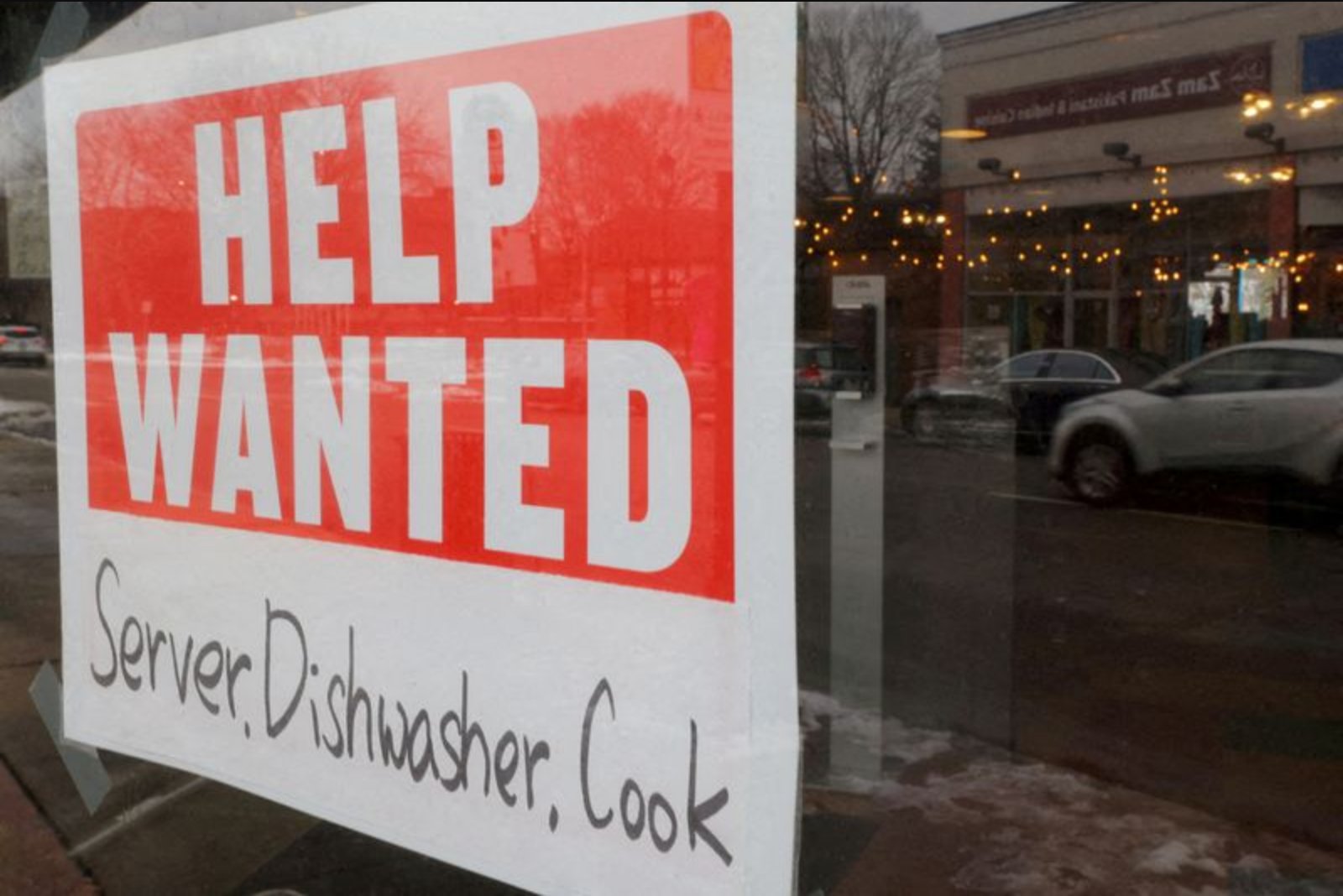 Weekly U.S. Unemployment Claims Fall; Labor Market Shows Little Change Amid Middle East Tensions