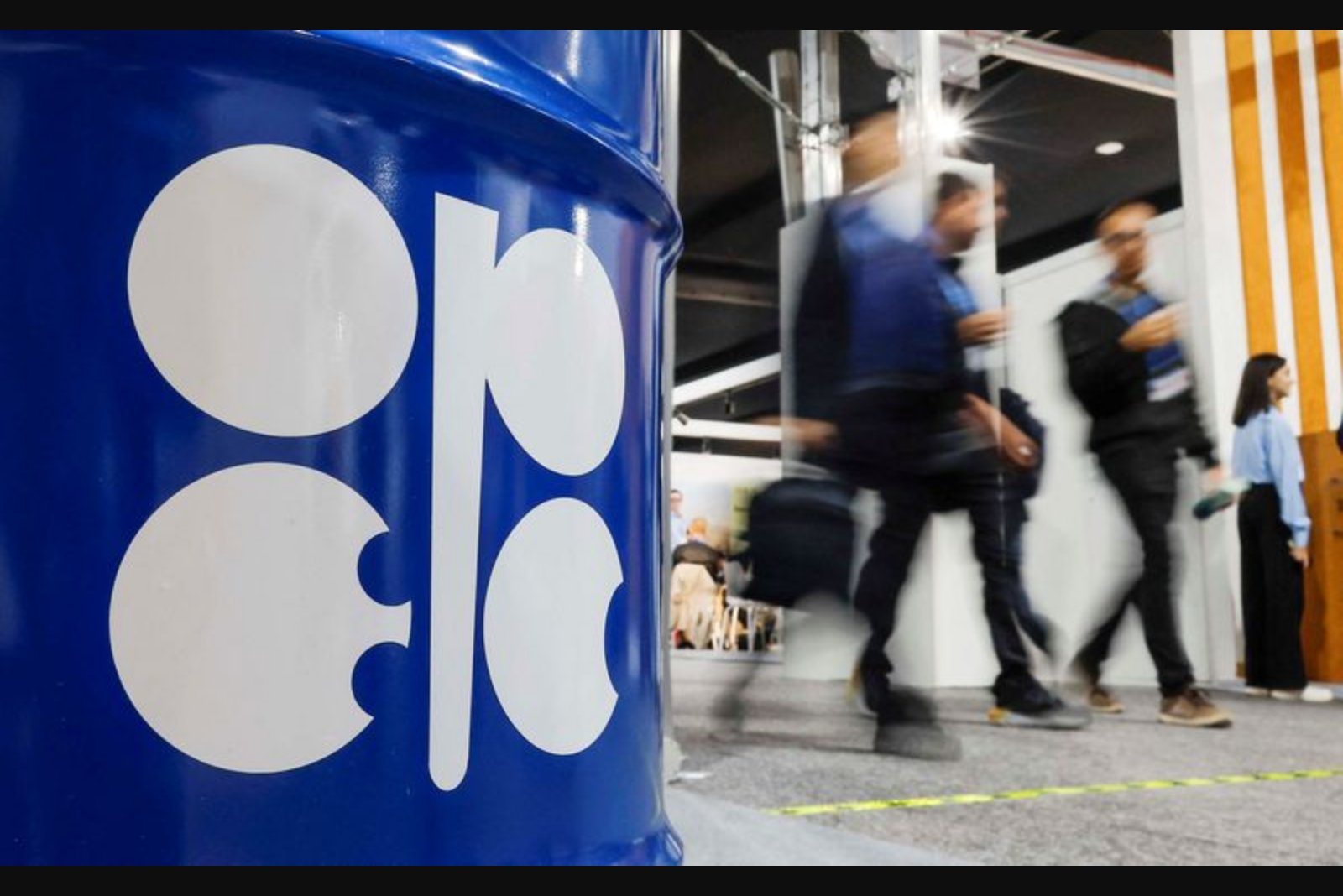 OPEC+ Weighs Bigger Output Increase as Strait of Hormuz Shipments Halt