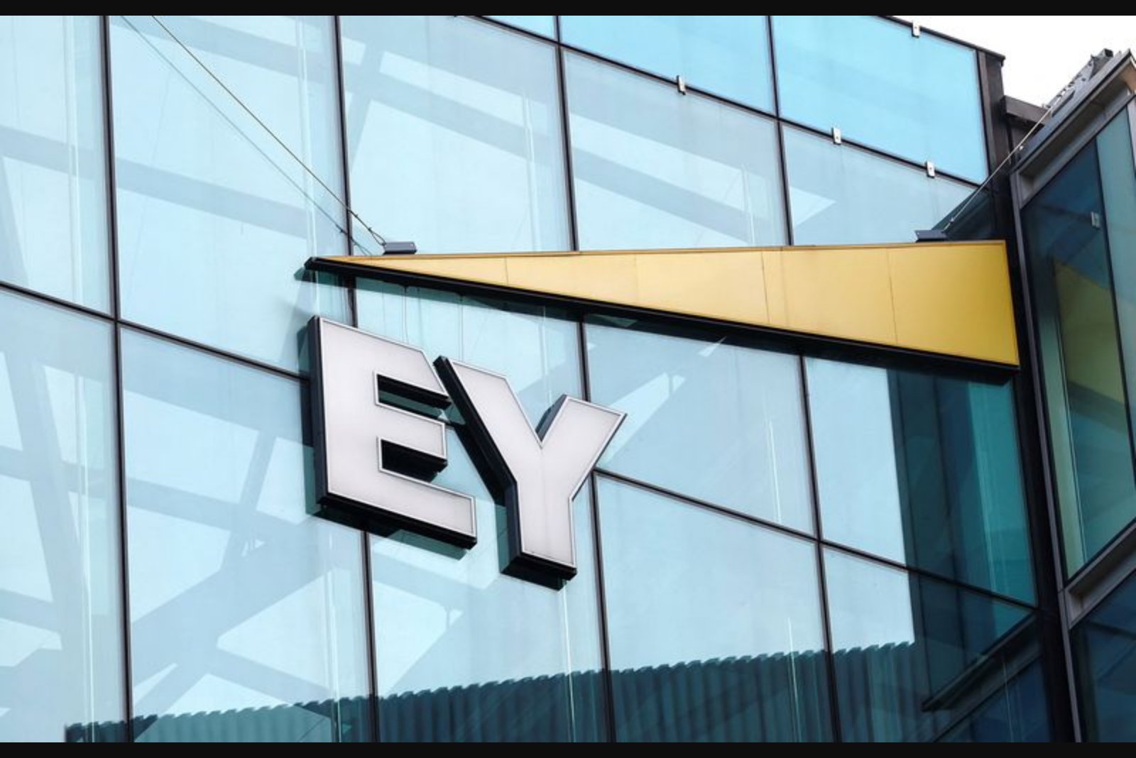 Four EY Partners Exit Amid Audit Rotation Breach Tied to Shell Engagement