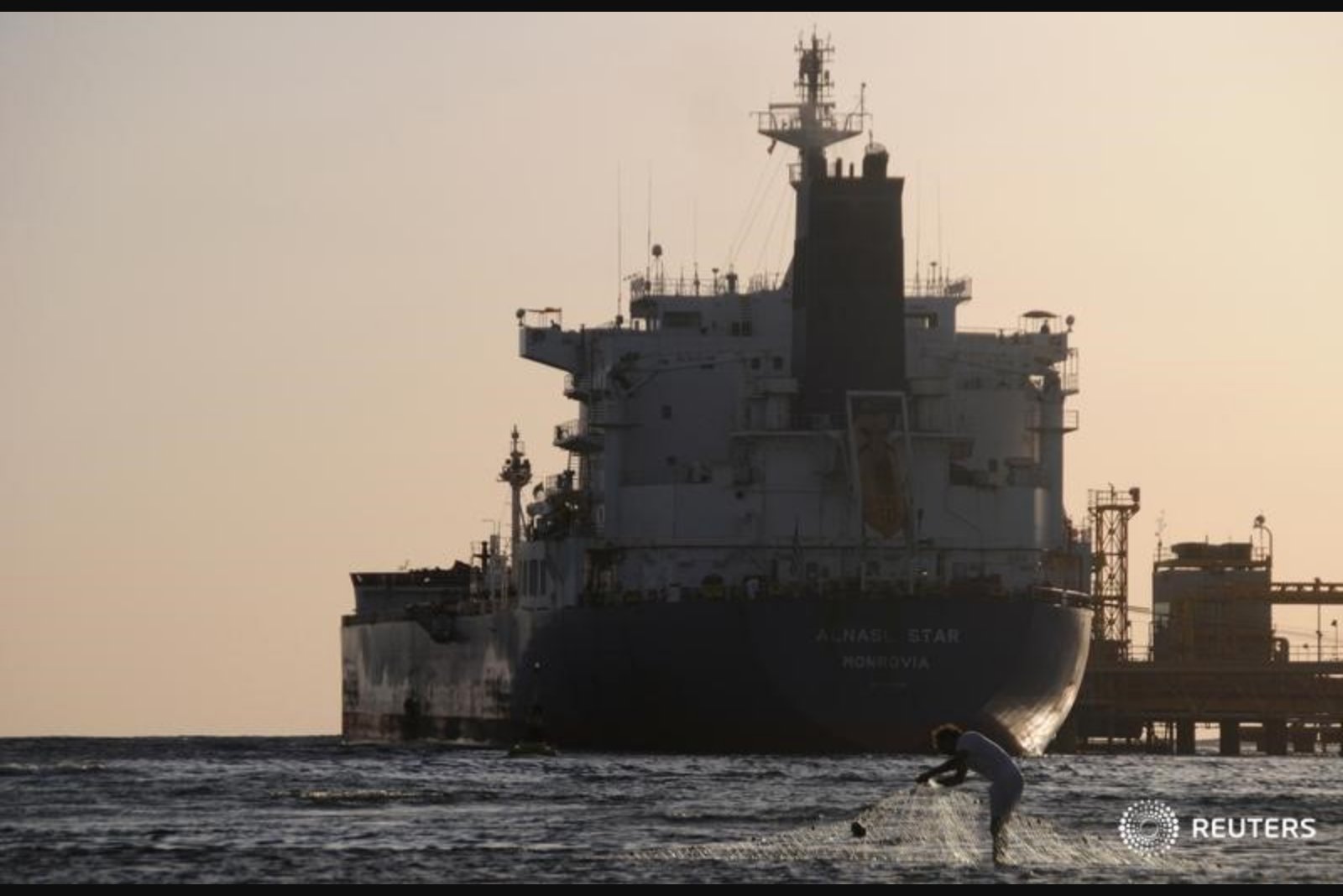 US-Blacklisted Tanker Reverses Course After Emerging from Strait of Hormuz