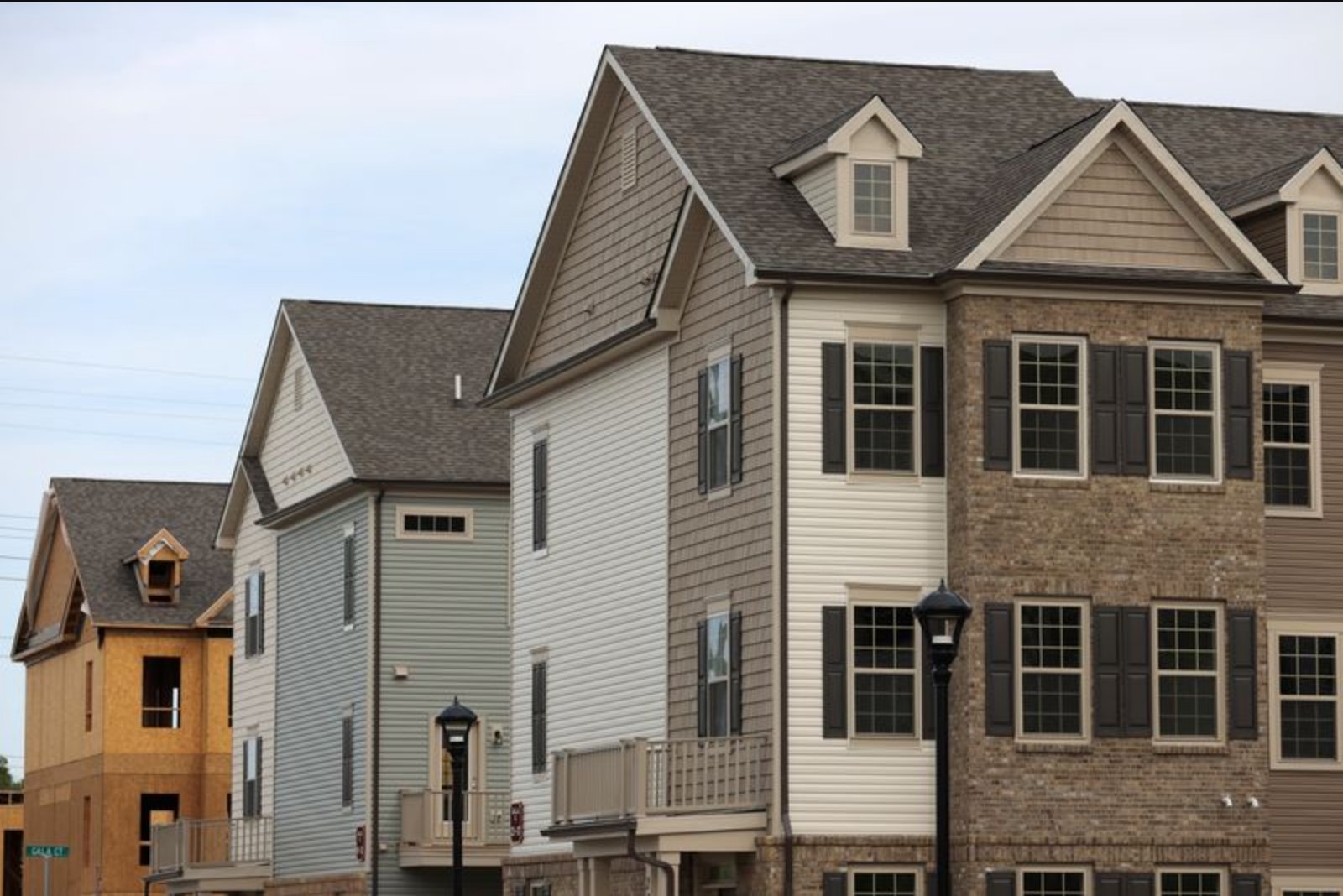 PulteGroup Q4 Profit and Revenue Decline as Homebuyer Demand Lags