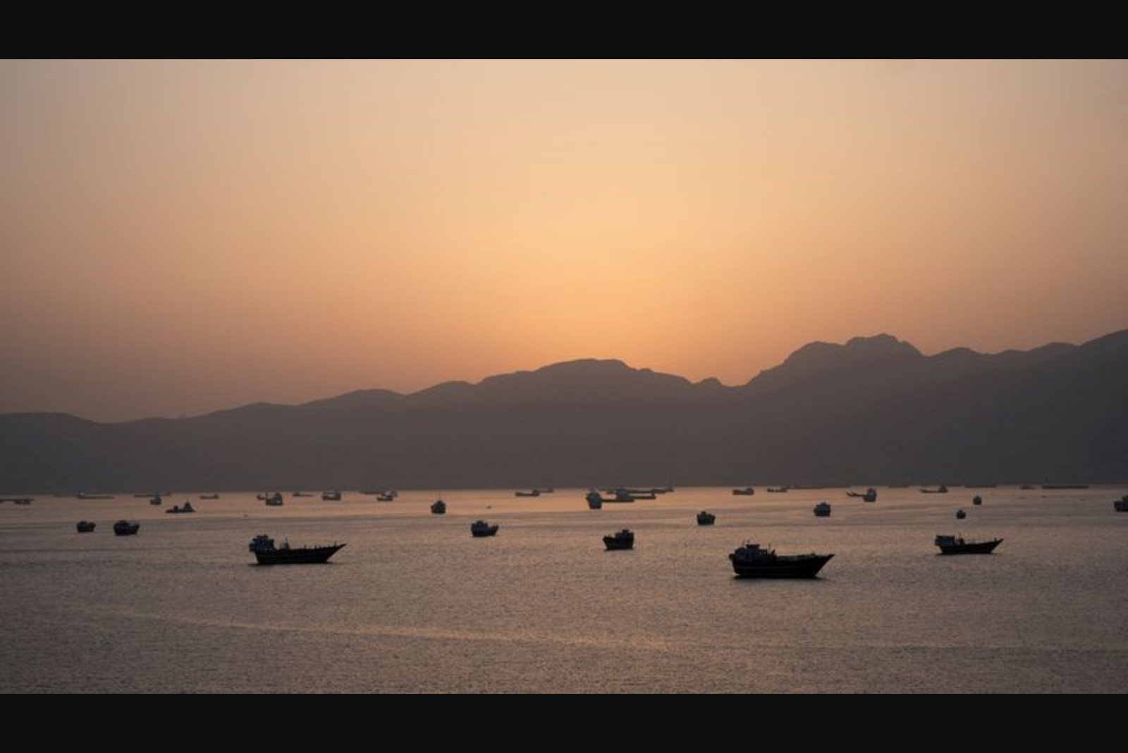 Iran Says Offer Would Reopen Strait of Hormuz Before Nuclear Talks; Trump Rejects Plan