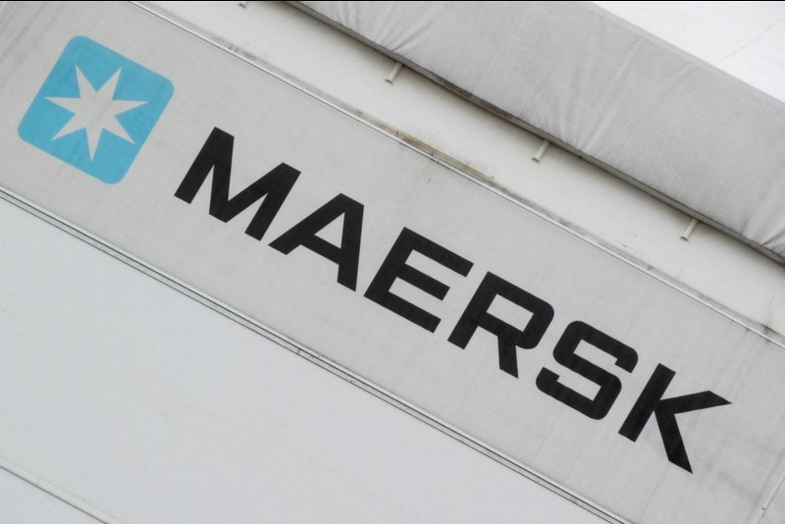 Maersk and Hapag-Lloyd Resume Red Sea-Suez Canal Transits for Shared Service