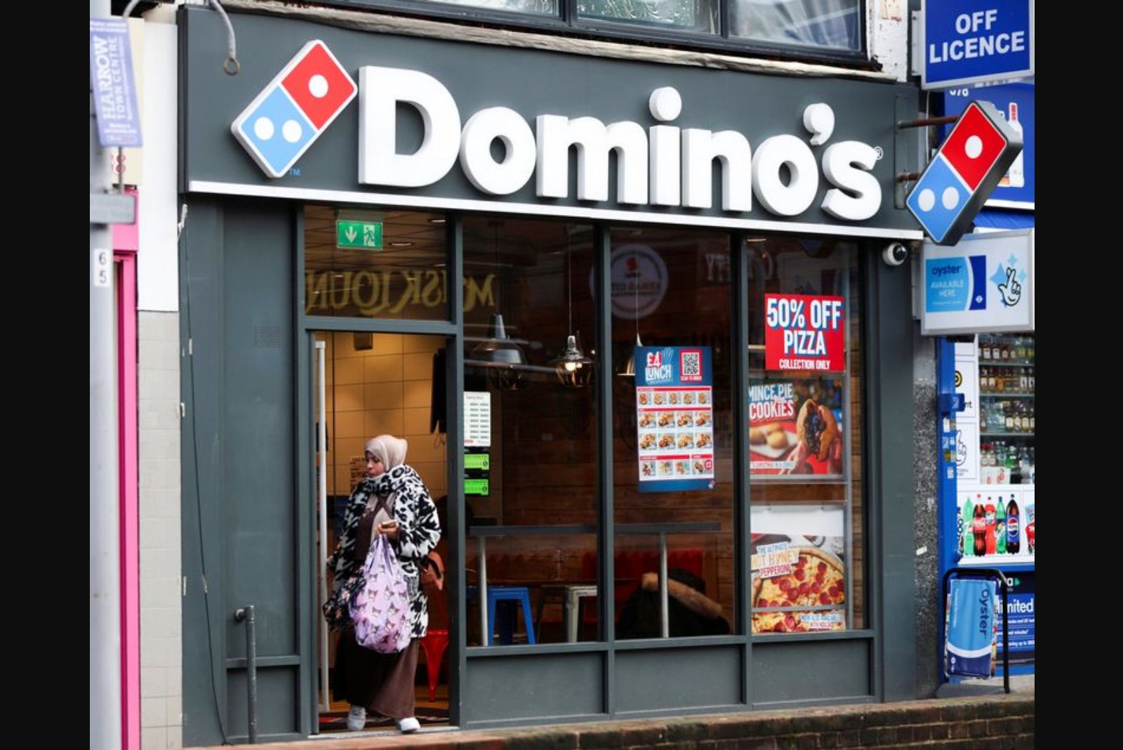Domino’s U.S. Same-Store Sales Top Estimates as Value Offers and New Items Drive Demand