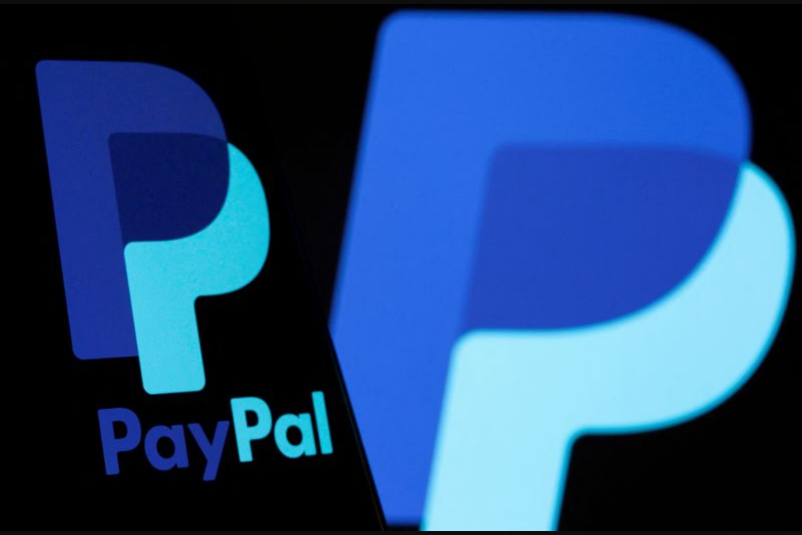 PayPal Tops Q1 Forecasts as Consumer Spending Holds Up