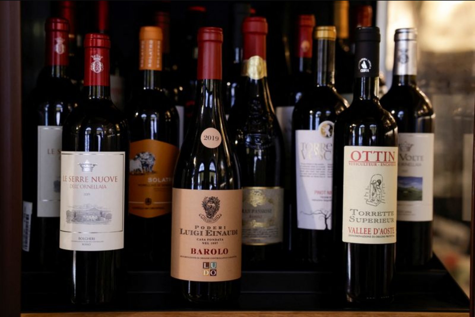 U.S. Tariffs and Weaker Demand Push Global Wine Trade and Consumption Lower in 2025