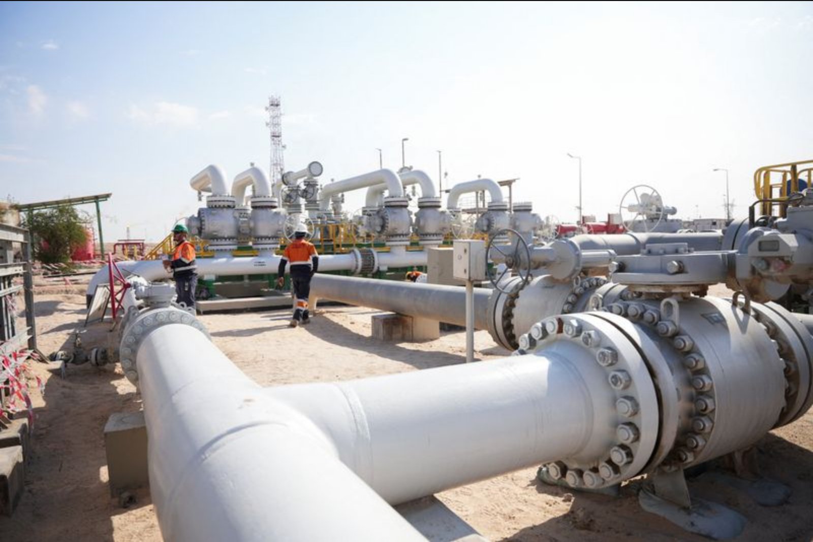 Barclays Lifts 2026 Brent Forecast to $100 a Barrel as Hormuz Disruptions Tighten Market