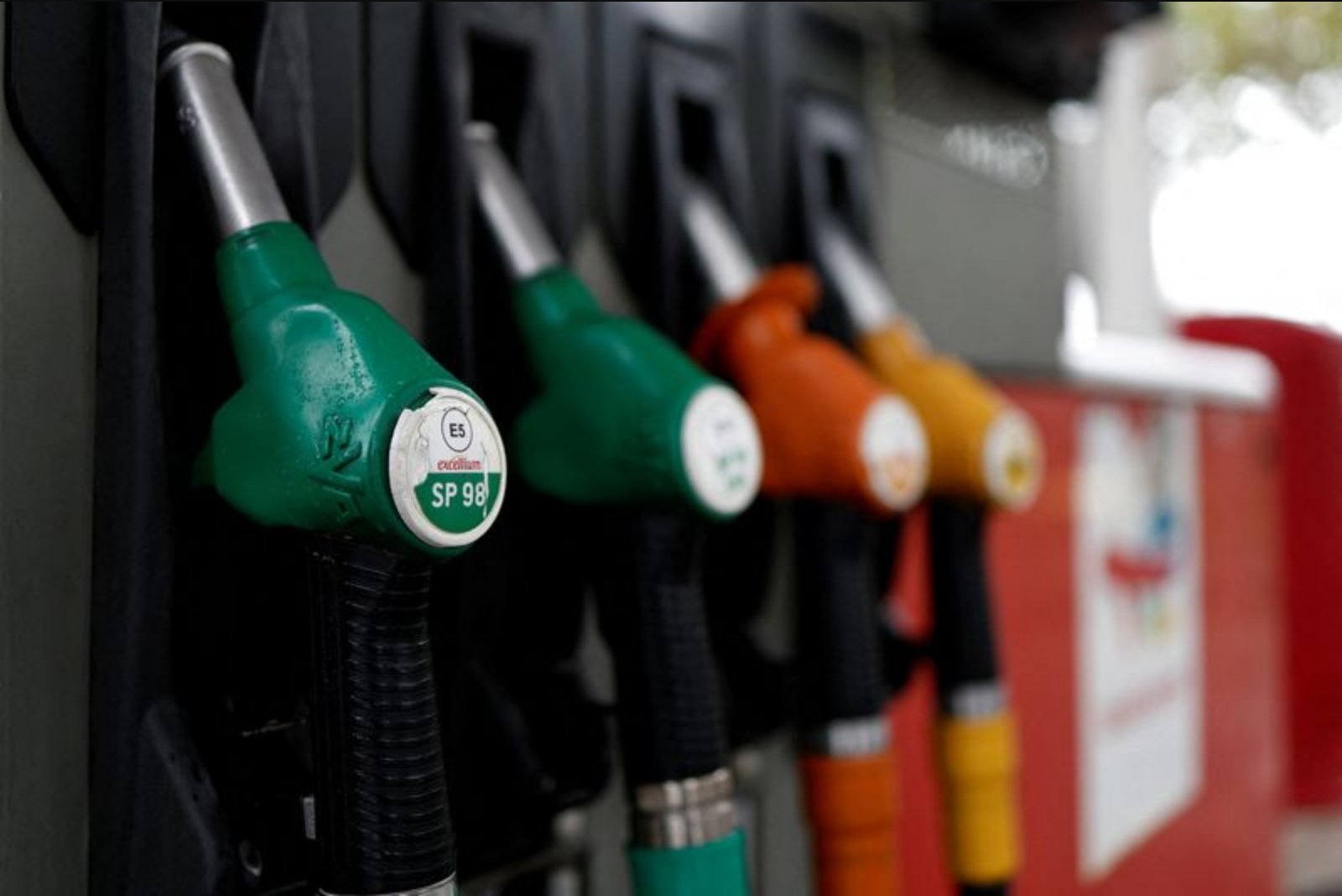 Oil climbs as Strait of Hormuz disruptions persist and talks falter